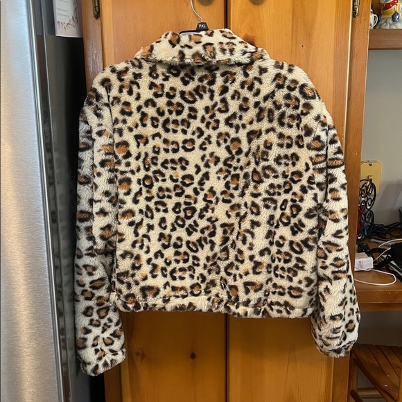 Know one Cares brand Chic Leopard Print Teddy Jacket - Picture 2 of 3